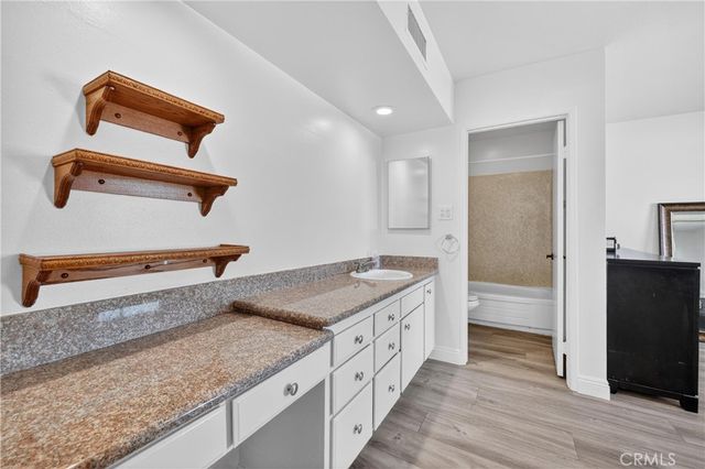 400 N Acacia D35, Fullerton, CA 92831