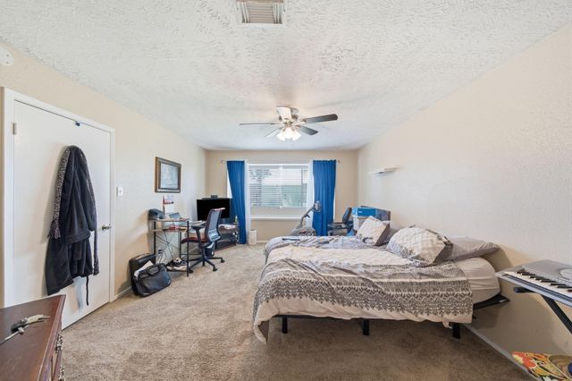411 Forest Hills Drive, League City, TX 77573
