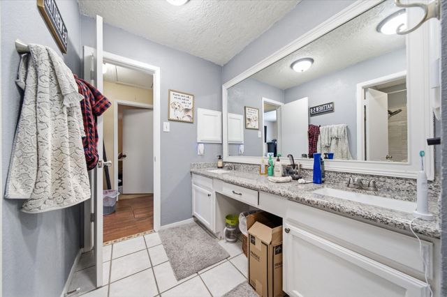 411 Forest Hills Drive, League City, TX 77573