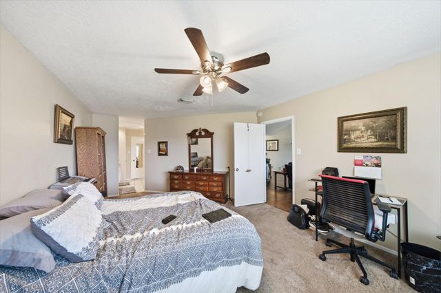 411 Forest Hills Drive, League City, TX 77573
