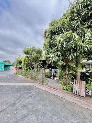 223 Madrid, Santa Ana, CA 92703