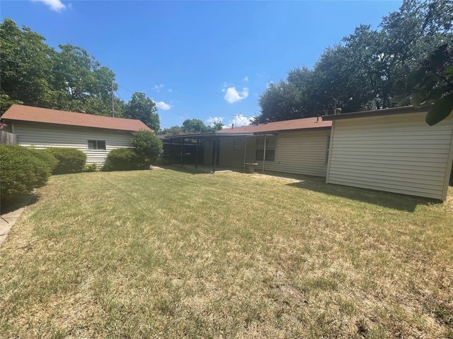 3509 Glenda Street, Haltom City, TX 76117