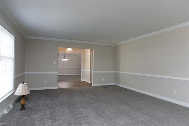 12 Beverly Hills DR, Newport News, VA 23606