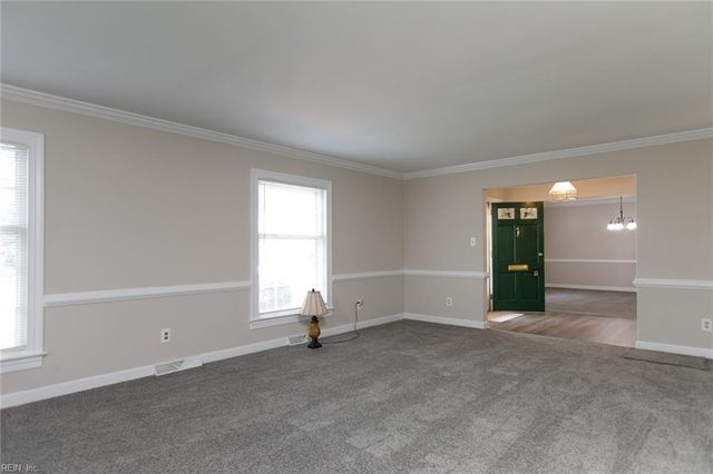 12 Beverly Hills DR, Newport News, VA 23606