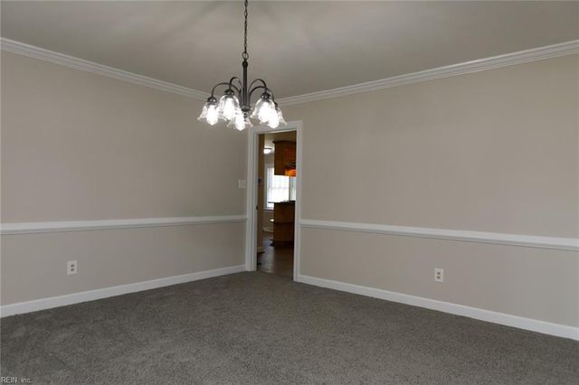 12 Beverly Hills DR, Newport News, VA 23606