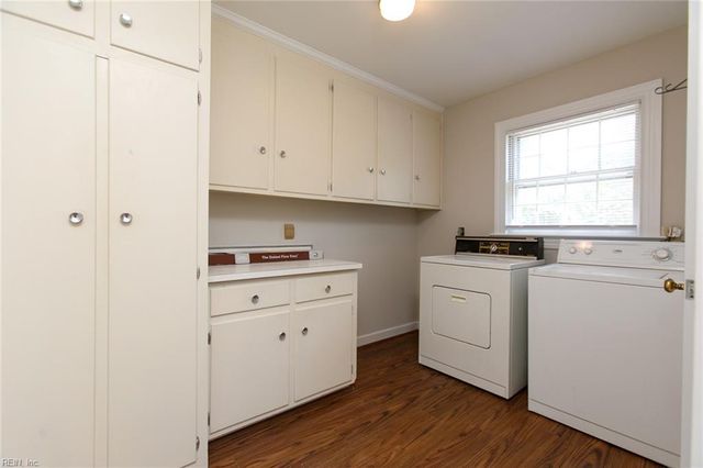 12 Beverly Hills DR, Newport News, VA 23606
