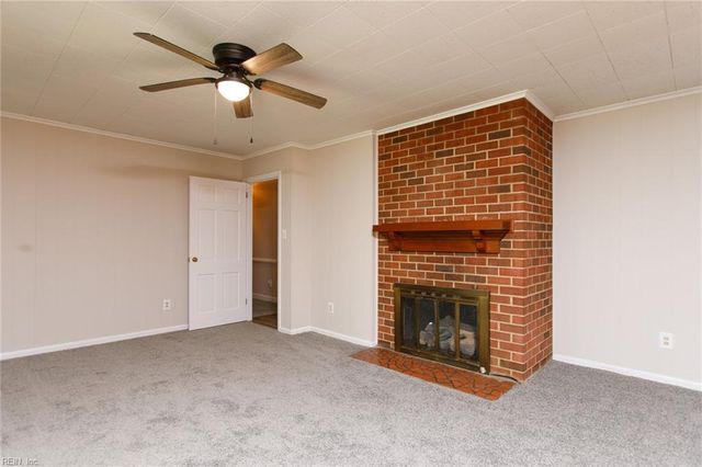 12 Beverly Hills DR, Newport News, VA 23606