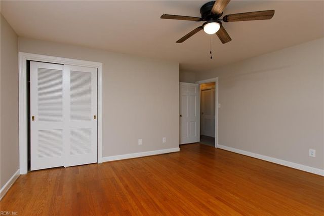 12 Beverly Hills DR, Newport News, VA 23606