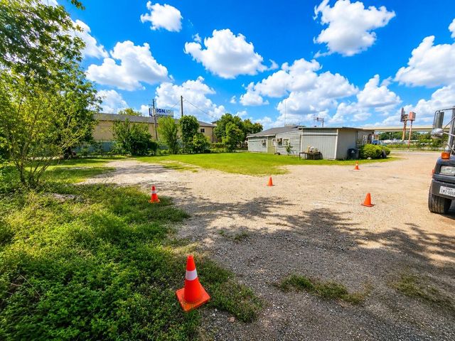 9800 Eastex Freeway, Houston, TX 77093