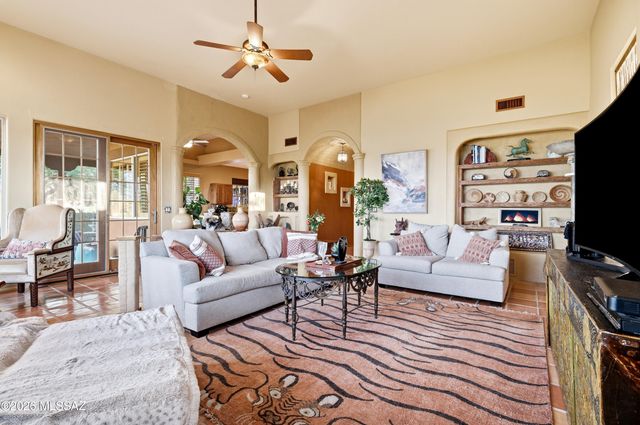 1061 N Mcelroy Place, Tucson, AZ 85745
