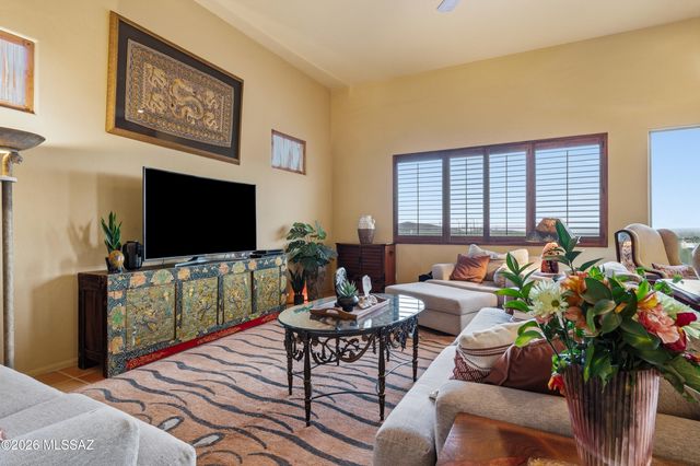 1061 N Mcelroy Place, Tucson, AZ 85745