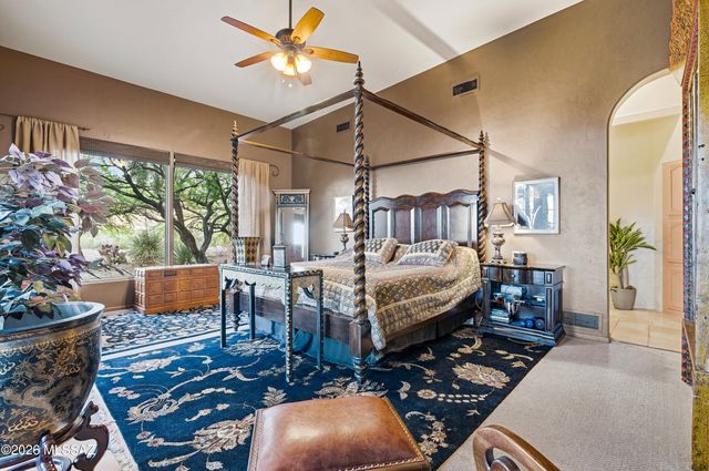 1061 N Mcelroy Place, Tucson, AZ 85745