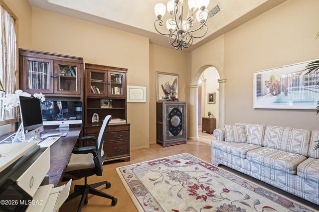 1061 N Mcelroy Place, Tucson, AZ 85745