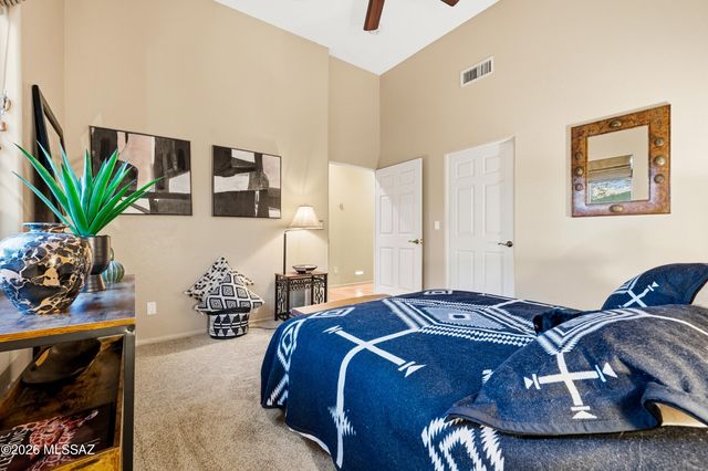 1061 N Mcelroy Place, Tucson, AZ 85745