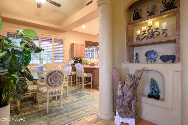 1061 N Mcelroy Place, Tucson, AZ 85745
