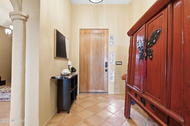 1061 N Mcelroy Place, Tucson, AZ 85745