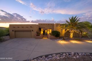 1061 N Mcelroy Place, Tucson, AZ 85745