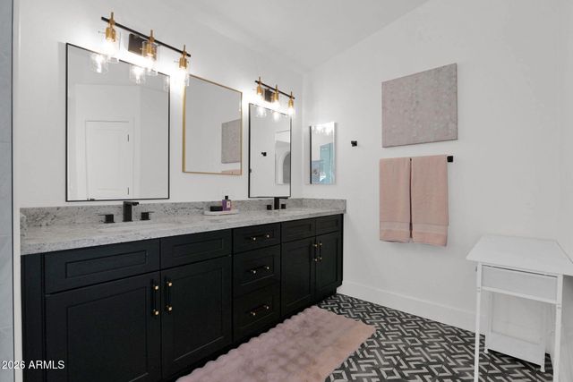 7240 N DREAMY DRAW Drive 113, Phoenix, AZ 85020
