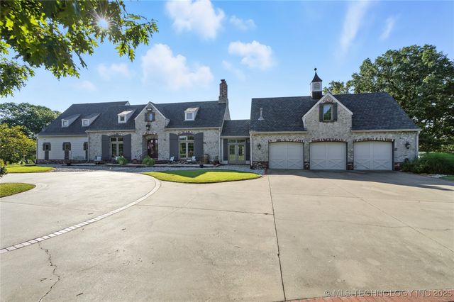 33021 S 625 Road, Grove, OK 74344