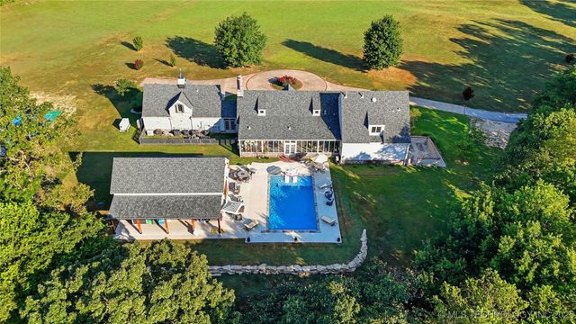 33021 S 625 Road, Grove, OK 74344