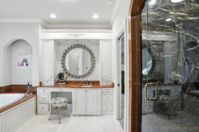 33021 S 625 Road, Grove, OK 74344