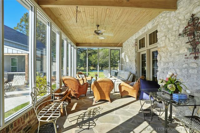 33021 S 625 Road, Grove, OK 74344