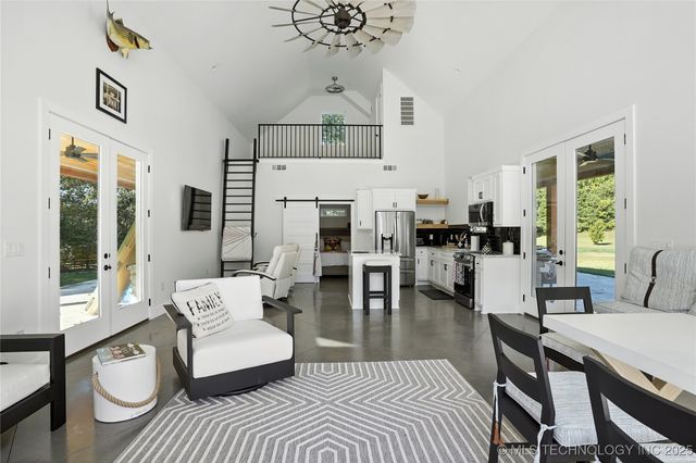 33021 S 625 Road, Grove, OK 74344