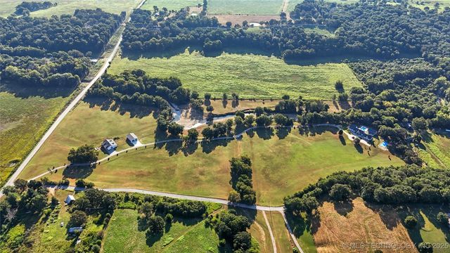 33021 S 625 Road, Grove, OK 74344