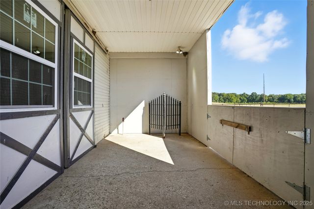 33021 S 625 Road, Grove, OK 74344