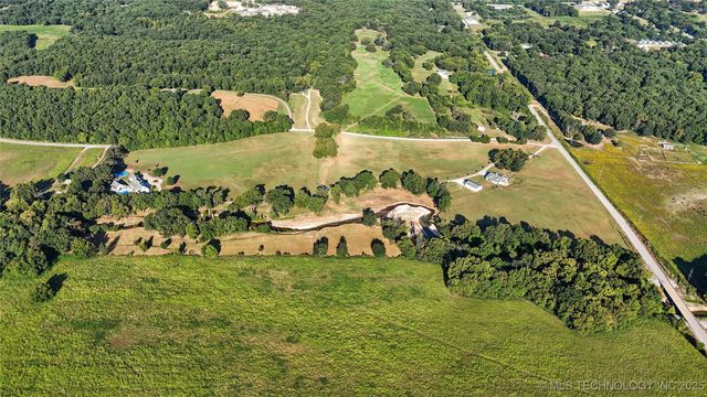 33021 S 625 Road, Grove, OK 74344