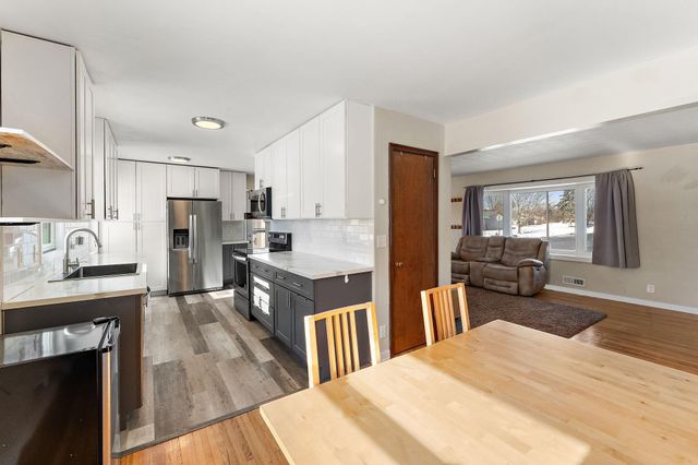 6871 90th Street S, Cottage Grove, MN 55016