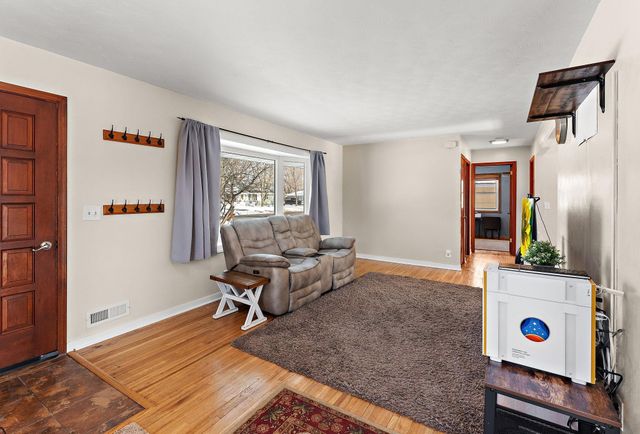 6871 90th Street S, Cottage Grove, MN 55016