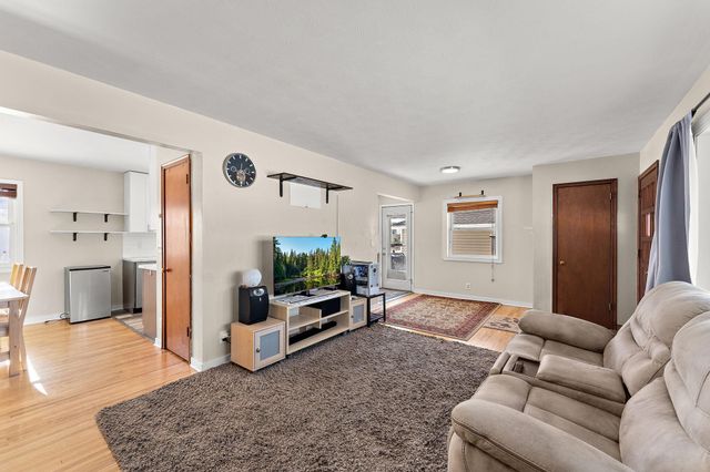 6871 90th Street S, Cottage Grove, MN 55016