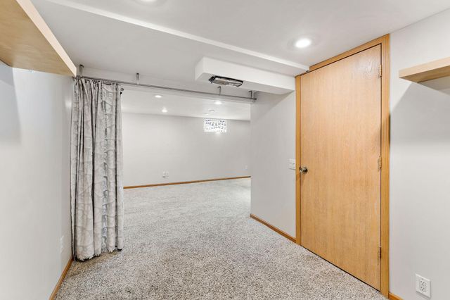 6871 90th Street S, Cottage Grove, MN 55016