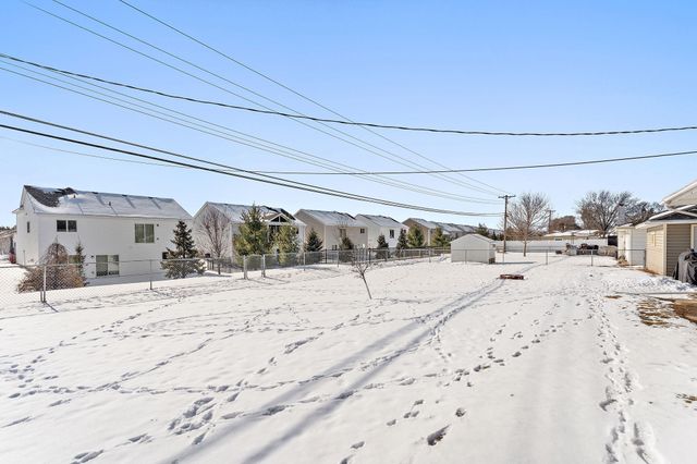 6871 90th Street S, Cottage Grove, MN 55016