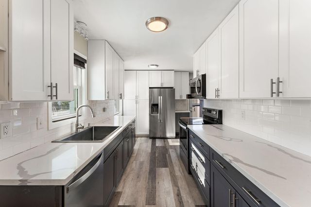 6871 90th Street S, Cottage Grove, MN 55016