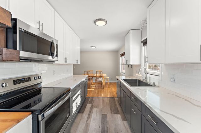 6871 90th Street S, Cottage Grove, MN 55016