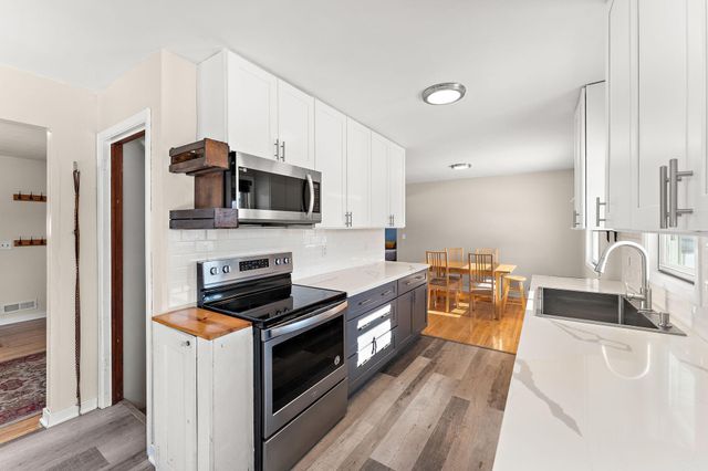 6871 90th Street S, Cottage Grove, MN 55016