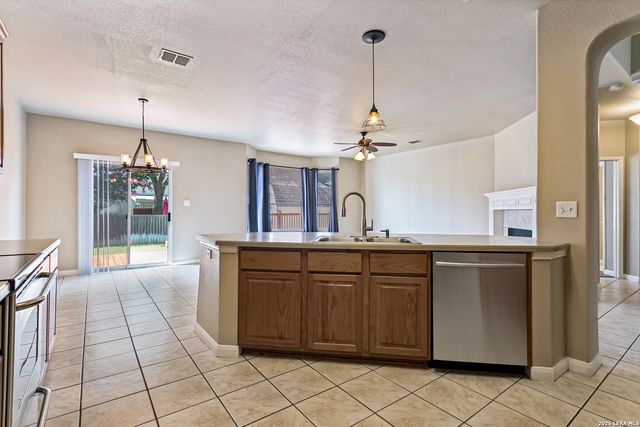 1305 James Cook, Windcrest, TX 78239