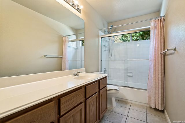 1305 James Cook, Windcrest, TX 78239
