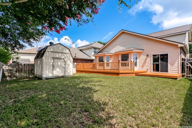1305 James Cook, Windcrest, TX 78239