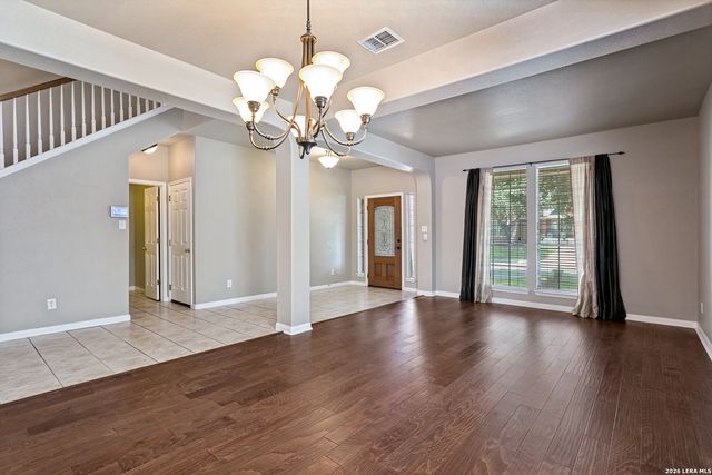 1305 James Cook, Windcrest, TX 78239