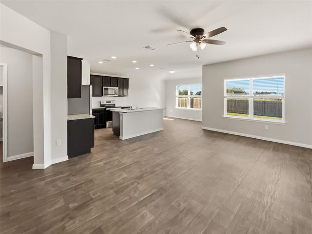 112 Marimoor DR, Hutto, TX 78634