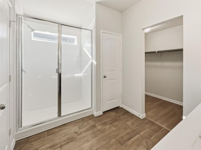 112 Marimoor DR, Hutto, TX 78634