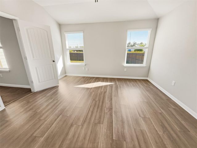 112 Marimoor DR, Hutto, TX 78634