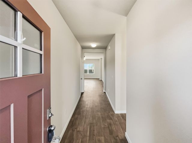 112 Marimoor DR, Hutto, TX 78634