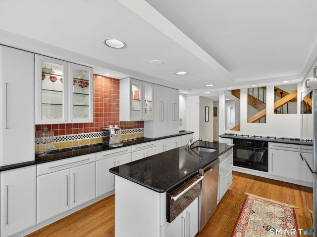104 Parkway South, New London, CT 06320