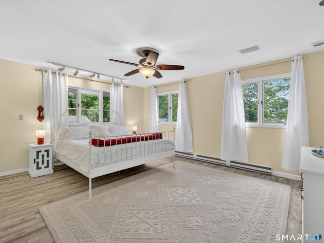 104 Parkway South, New London, CT 06320