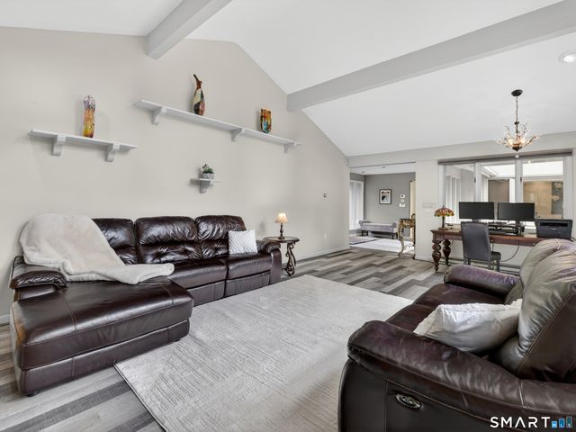 104 Parkway South, New London, CT 06320