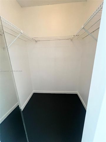 6937 Bay Dr 210, Miami Beach, FL 33141